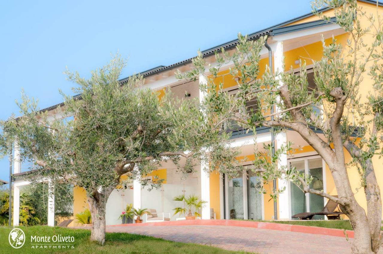 Agriturismo Monte Oliveto 巴多利诺 外观 照片